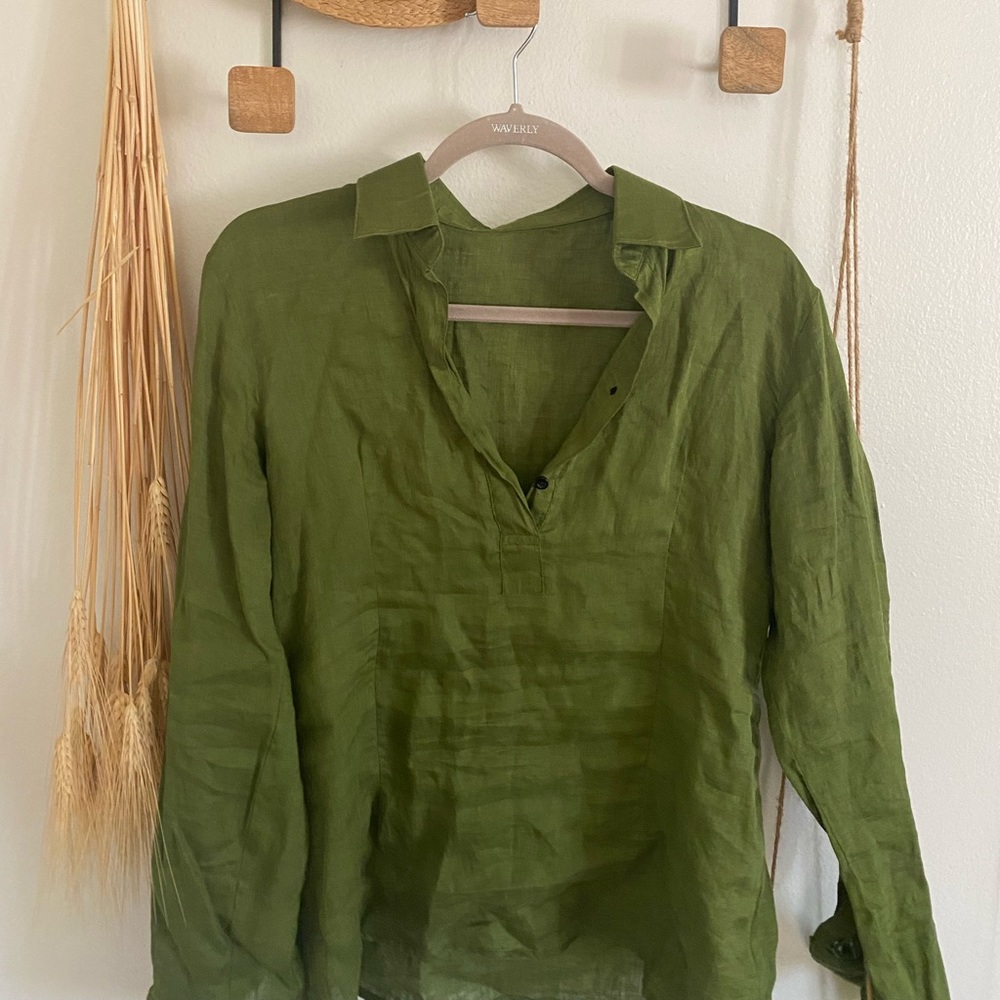 Linen collared shirt small